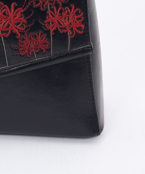 axes femme(アクシーズファム)の「彼岸花刺繍バッグ(ショルダーバッグ・レディース・ブルー/レッド・FREE)」の8枚目の写真