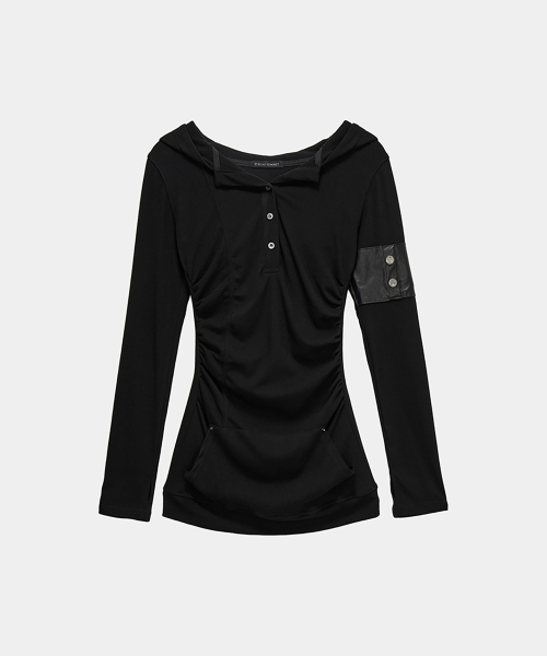 ETRE AU SOMMET(エトレオソメ)の「Hood Layer Shirring Mini One-Piece (Black)(ワンピース・レディース・ブラック・FREE)」の3枚目の写真