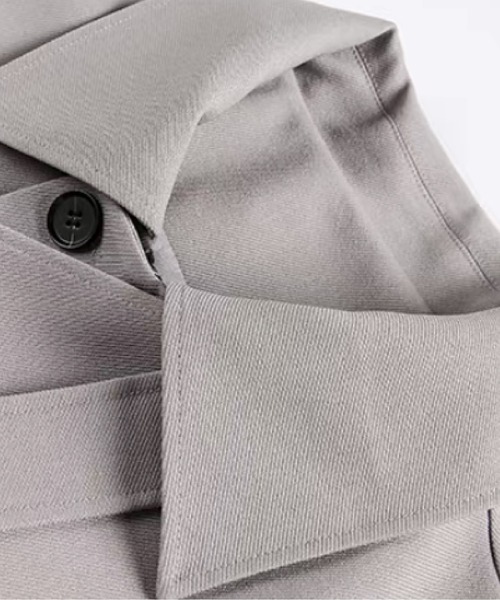 U:UME(ユーム)の「Asymmetry Overlap Placket Collar Cropped Bomber Jacket(その他アウター・メンズ・ブラック/グレー・MEDIUM/X-LARGE/LARGE/XX-LARGE)」の3枚目の写真