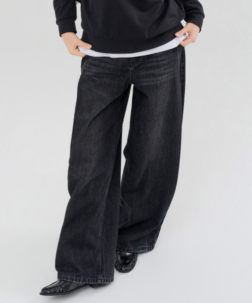 CHASECULT(チェイスカルト)の「レディース ブラック タック変形バルーンワイドデニム-FERG2382B03(デニムパンツ・レディース・ブラック・74/70/64/67)」の3枚目の写真