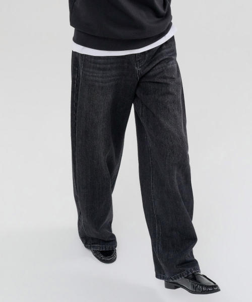 CHASECULT(チェイスカルト)の「レディース ブラック タック変形バルーンワイドデニム-FERG2382B03(デニムパンツ・レディース・ブラック・74/70/64/67)」の2枚目の写真