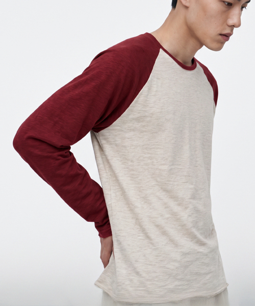 BALLUTE(バリュート)の「カットオフ ラグラン ロングスリーブ(アイボリー&レッド)(Tシャツ/カットソー・レディース・その他・SMALL/MEDIUM/LARGE)」の1枚目の写真