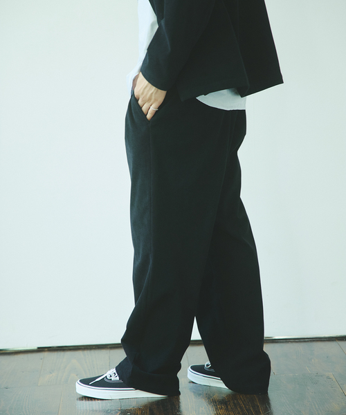 JOURNAL STANDARD(ジャーナルスタンダード)の「トリコット コーデュロイ 2タック イージー パンツ(スラックス・メンズ・ブラック/ネイビー/グレー・SMALL/MEDIUM/LARGE)」の9枚目の写真