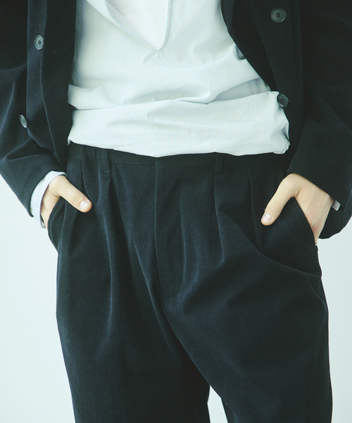 JOURNAL STANDARD(ジャーナルスタンダード)の「トリコット コーデュロイ 2タック イージー パンツ(スラックス・メンズ・ブラック/ネイビー/グレー・SMALL/MEDIUM/LARGE)」の11枚目の写真