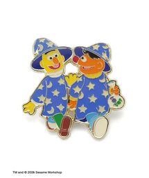 SESAME STREET（セサミストリート）の「【ハロウィン】ピンズ(NO TRICKS JUST TREATS)（バッジ）」