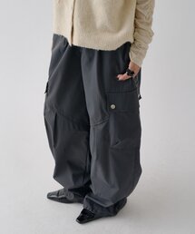 タックカーブカーゴパンツ