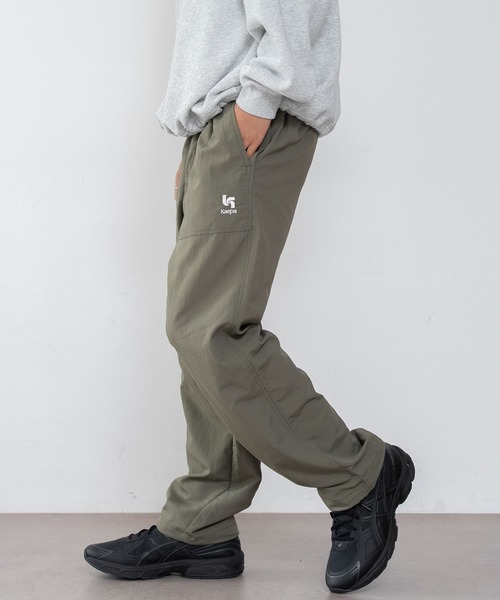 Kaepa(ケイパ)の「WEGO/Kaepaナイロンワイドパンツ(スウェットパンツ・メンズ・ブラウン/ネイビー/ナチュラル・MEDIUM/LARGE/X-LARGE)」の2枚目の写真
