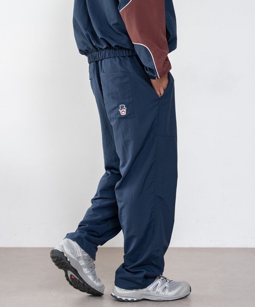 Kaepa(ケイパ)の「WEGO/Kaepaナイロンワイドパンツ(スウェットパンツ・メンズ・ブラウン/ネイビー/ナチュラル・MEDIUM/LARGE/X-LARGE)」の4枚目の写真