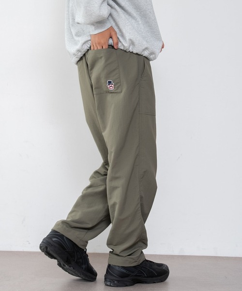 Kaepa(ケイパ)の「WEGO/Kaepaナイロンワイドパンツ(スウェットパンツ・メンズ・ブラウン/ネイビー/ナチュラル・MEDIUM/LARGE/X-LARGE)」の8枚目の写真