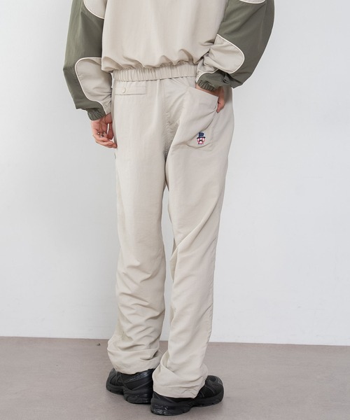 Kaepa(ケイパ)の「WEGO/Kaepaナイロンワイドパンツ(スウェットパンツ・メンズ・ブラウン/ネイビー/ナチュラル・MEDIUM/LARGE/X-LARGE)」の14枚目の写真