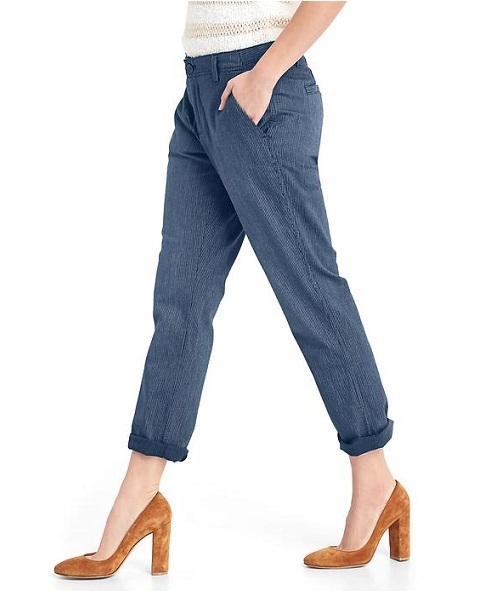 GAP(ギャップ)の「Gap ピンストライプ ガールフレンドチノ(チノパンツ・レディース・ブルー・00/000/8/6/0/2/4)」の5枚目の写真