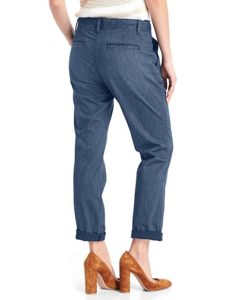GAP(ギャップ)の「Gap ピンストライプ ガールフレンドチノ(チノパンツ・レディース・ブルー・00/000/8/6/0/2/4)」の6枚目の写真