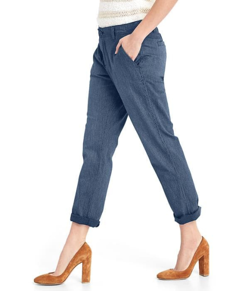 GAP(ギャップ)の「Gap ピンストライプ ガールフレンドチノ(チノパンツ・レディース・ブルー・00/000/8/6/0/2/4)」の8枚目の写真