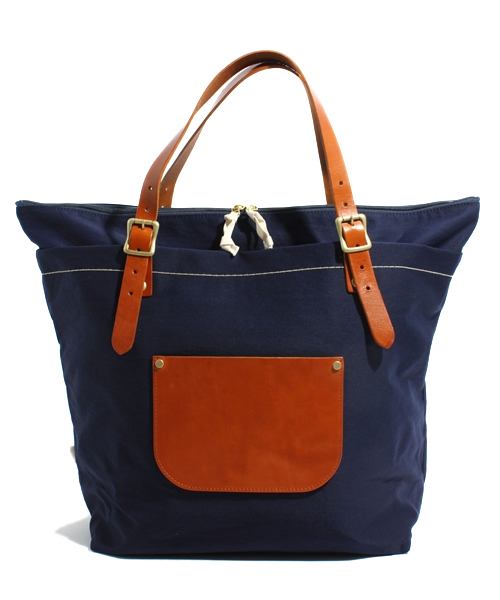 BEAMS(ビームス)の「TLSbySLOWトートL SP(トートバッグ・メンズ・ゴールド/ネイビー/ベージュ・ONE SIZE)」の2枚目の写真