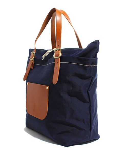 BEAMS(ビームス)の「TLSbySLOWトートL SP(トートバッグ・メンズ・ゴールド/ネイビー/ベージュ・ONE SIZE)」の4枚目の写真