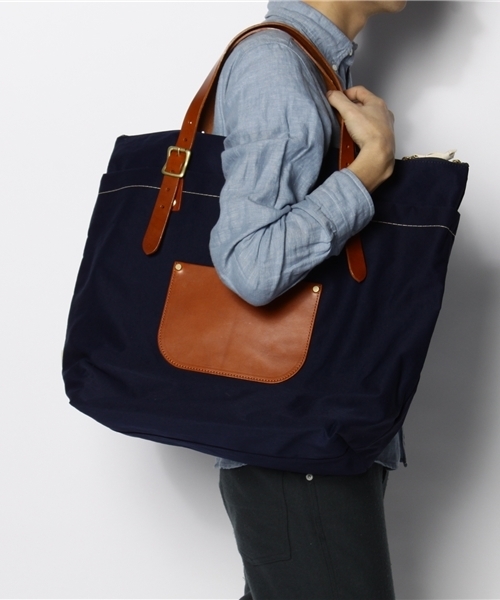 BEAMS(ビームス)の「TLSbySLOWトートL SP(トートバッグ・メンズ・ゴールド/ネイビー/ベージュ・ONE SIZE)」の9枚目の写真