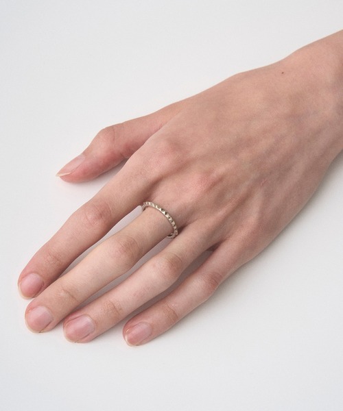 Juha(ユハ)の「RING - STUDS - SILVER(リング・メンズ・シルバー・13号/15号/17号/19号/11号/7号/9号)」の5枚目の写真