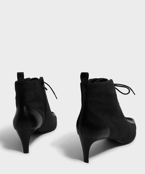 CHARLES & KEITH(チャールズ & キース)の「キトンヒールレースアップブーツ / KITTEN HEEL LACE UP BOOTS(ブーツ・レディース・ブラック/ダークブルー・22.5cm/23cm/23.5cm/24.5cm/25cm)」の10枚目の写真