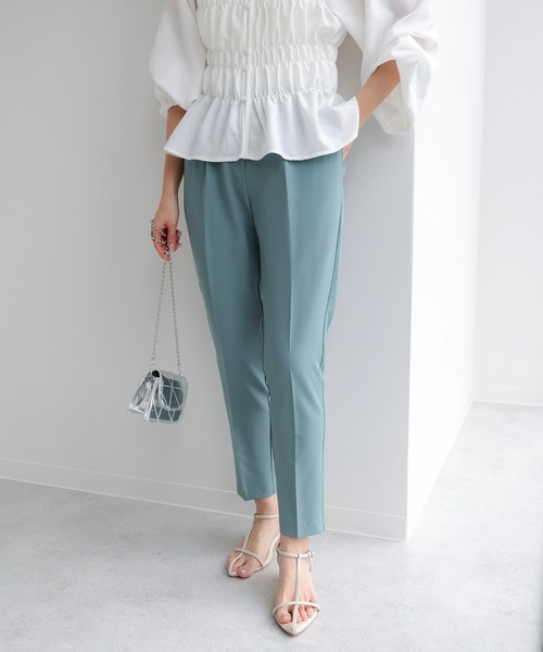 andme(アンドミー)の「ストレッチ美脚タックテーパードパンツ(スラックス・レディース・ベージュ/ネイビー/オフホワイト/グリーン/ブラック/ライトベージュ/カーキ/イエロー/ライトグリーン/ライトブラウン/テラコッタ/ブルーグリーン/ローズ/ライトグレー/ライトオリーブ・S/M/L)」の18枚目の写真