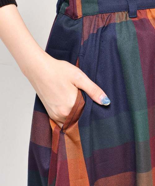 natural couture（ナチュラルクチュール）の「BIGチェックフレアスカート（スカート・レディース・レッド系その他/オレンジ系その他/ブラック/イエロー系その他・FREE）」の13枚目の写真