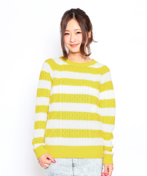 X-girl(エックスガール)の「CABLE KNIT TOP(ニット/セーター・レディース・ブラック/ブルー/ネイビー/イエロー・1/2)」の4枚目の写真