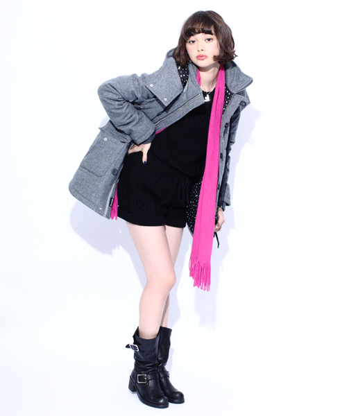 X-girl(エックスガール)の「CABLE KNIT TOP(ニット/セーター・レディース・ブラック/ブルー/ネイビー/イエロー・1/2)」の5枚目の写真