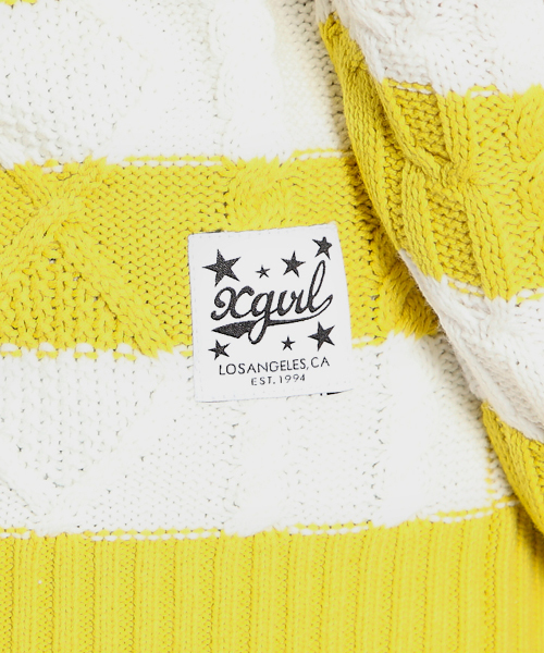 X-girl(エックスガール)の「CABLE KNIT TOP(ニット/セーター・レディース・ブラック/ブルー/ネイビー/イエロー・1/2)」の13枚目の写真
