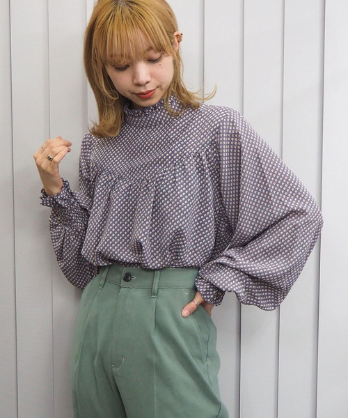 tiptop（ティップトップ）の「プチハイネックブラウス（シャツ/ブラウス・レディース・ブラック/オフホワイト/グリーン/ダークグレー/ホワイト系その他/キナリ/ブラウン/ブルー・FREE）」の8枚目の写真