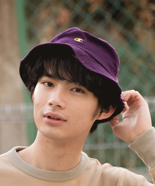 Champion（チャンピオン）の「【Champion(チャンピオン)】ツイルロゴバケットハット（ハット・メンズ・ブラック/ライトベージュ/パープル・FREE）」の3枚目の写真