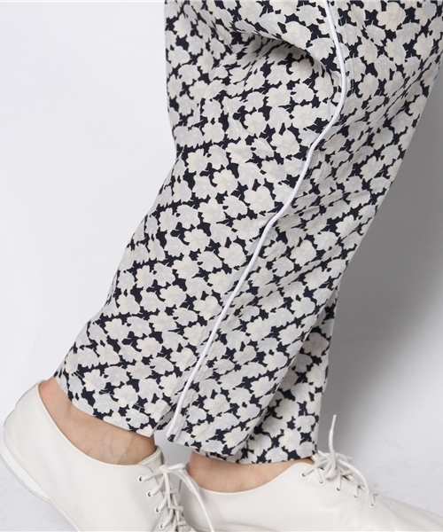 Ray BEAMS(レイビームス)の「SLEEPY JONES / パジャマ パンツ "Navy flower"(その他パンツ・レディース・ネイビー・ONE SIZE)」の7枚目の写真
