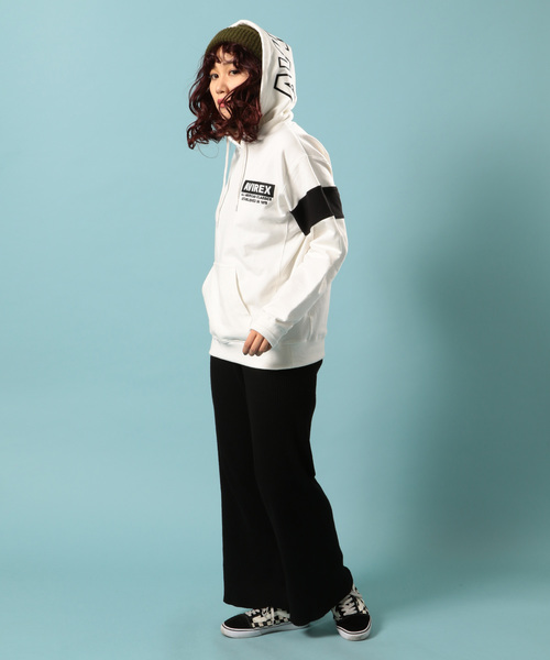 AVIREX（アヴィレックス）の「フードロゴ スウェットパーカー/ HOOD LOGO SWEAT PULL PARKA（パーカー・レディース・ブラック/オフホワイト/エメラルド・FREE）」の5枚目の写真