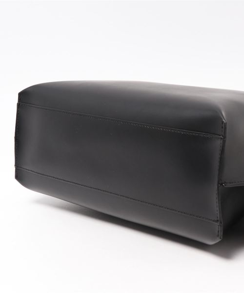 La TOTALITE（ラトータリテ）の「【GIANNI CHIARINI/ジャンニ・キリアーニ】 GCトートBAG（トートバッグ・レディース・ブラック/ベージュ・FREE）」の4枚目の写真