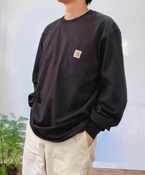 Carhartt（カーハート）の「Carhartt(カーハート) / K126 オーバーサイズ ポケット付き ロンT Long Sleeve Workwear Pocket T-Shirt カットソー USサイズ ロングスリーブTシャツ（Tシャツ/カットソー・メンズ・ヘザーチャコール/ワイン/ブラック/ネイビー/グレー・M/L/XL/XXL/S）」の2枚目の写真