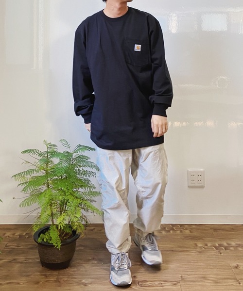 Carhartt（カーハート）の「Carhartt(カーハート) / K126 オーバーサイズ ポケット付き ロンT Long Sleeve Workwear Pocket T-Shirt カットソー USサイズ ロングスリーブTシャツ（Tシャツ/カットソー・メンズ・ヘザーチャコール/ワイン/ブラック/ネイビー/グレー・M/L/XL/XXL/S）」の15枚目の写真
