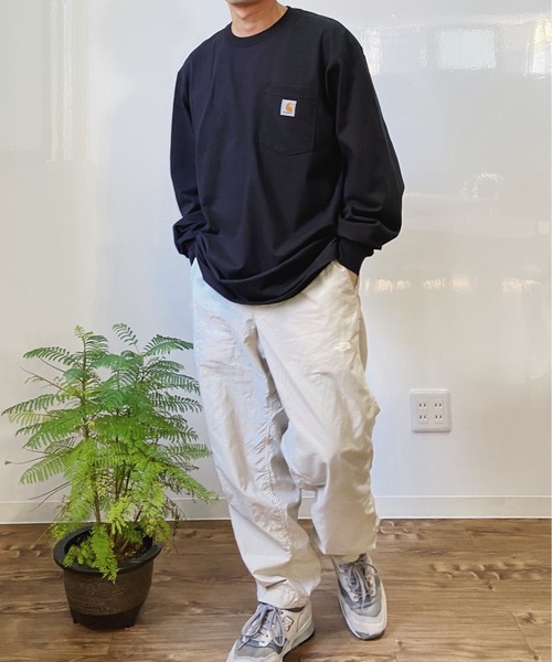 Carhartt（カーハート）の「Carhartt(カーハート) / K126 オーバーサイズ ポケット付き ロンT Long Sleeve Workwear Pocket T-Shirt カットソー USサイズ ロングスリーブTシャツ（Tシャツ/カットソー・メンズ・ヘザーチャコール/ワイン/ブラック/ネイビー/グレー・M/L/XL/XXL/S）」の16枚目の写真