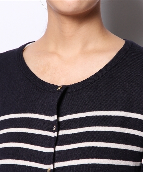 DISCOAT（ディスコート）の「【Discoat】マルチ釦カーディガン（カーディガン/ボレロ・レディース・グレー/ボルドー/ダークグリーン/ネイビー/ブルー系その他/ダークブルー/ワインレッド/ベージュ系その他/ピンク・ﾌﾘ-）」の16枚目の写真