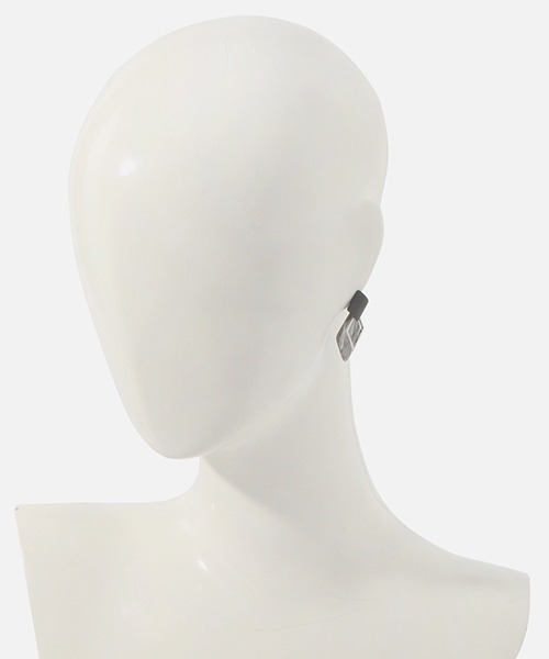 AZUL by moussy（アズールバイマウジー）の「SQUARE ACRYL EARRINGS/スクエアアクリルピアス（ピアス（両耳用）・レディース・ホワイト系その他/ブラック系その他/イエロー系その他・FREE）」の13枚目の写真