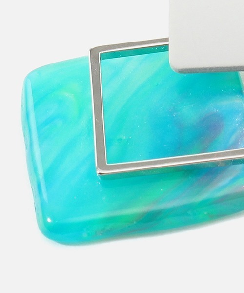 AZUL by moussy（アズールバイマウジー）の「SQUARE ACRYL EARRINGS/スクエアアクリルピアス（ピアス（両耳用）・レディース・ホワイト系その他/ブラック系その他/イエロー系その他・FREE）」の17枚目の写真
