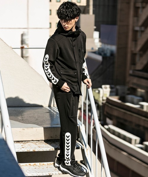 hummel（ヒュンメル）の「直営店・WEB限定 hummel(ヒュンメル)ポンチサイドラインパンツ（その他パンツ・メンズ・ブラック/グレー・S/M/L/XL）」の4枚目の写真