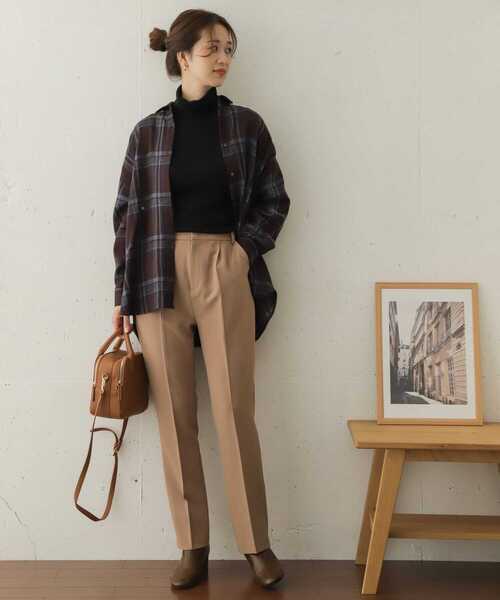 URBAN RESEARCH DOORS（アーバンリサーチドアーズ）の「スリムストレートトラウザー（その他パンツ・レディース・グレー系その他/ブラック/ベージュ・36/38）」の8枚目の写真