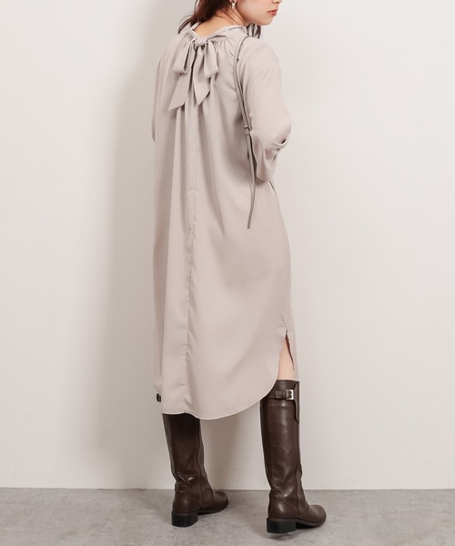 natural couture(ナチュラルクチュール)の「クラシカルボウタイワンピース(ワンピース・レディース・ブルー系その他/その他1/オフホワイト/ライトベージュ・FREE)」の2枚目の写真