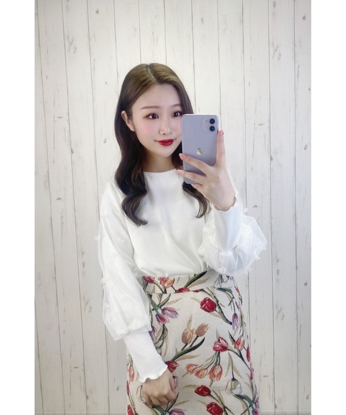 Hamble by Par Avion（ハンブルバイパラビオン）の「袖チュールトップス（Tシャツ/カットソー・レディース・オフホワイト/ラベンダー・ONESIZE）」の2枚目の写真