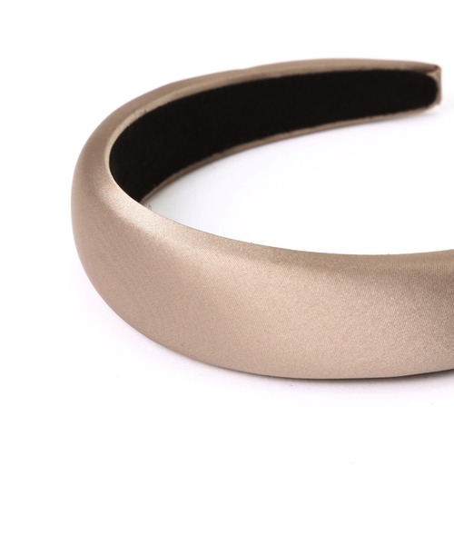 NATURAL BEAUTY BASIC（ナチュラルビューティーベーシック）の「サテンフォーミーカチューシャ（カチューシャ・レディース・オフホワイト/ベージュ・ﾌﾘ-）」の7枚目の写真