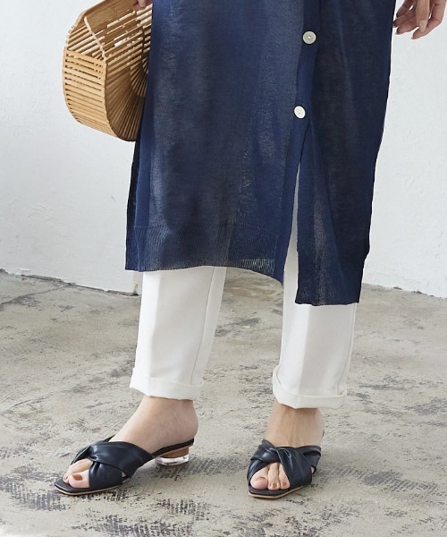 KOBE LETTUCE(コウベレタス)の「ツイストベルトクリアヒールサンダル(サンダル・レディース・ブラック/モカ/ライトベージュ・LL/M/L)」の1枚目の写真