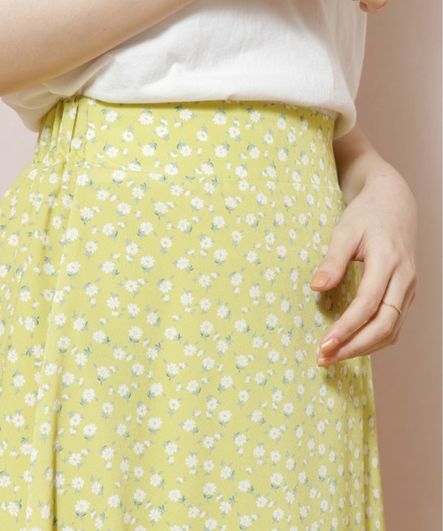 flower(フラワー)の「フォーリングフラワースカート(スカート・レディース・ブラック/イエロー・FREE)」の3枚目の写真