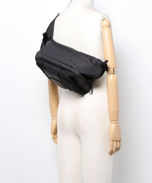 m.f.editorial（エムエフエディトリアル）の「エムエフエディトリアルメンズ/m.f.editorial：MEN 横型ワンショルダーバッグ（ショルダーバッグ・メンズ・ブラック/グレー系その他2・FREE）」の14枚目の写真
