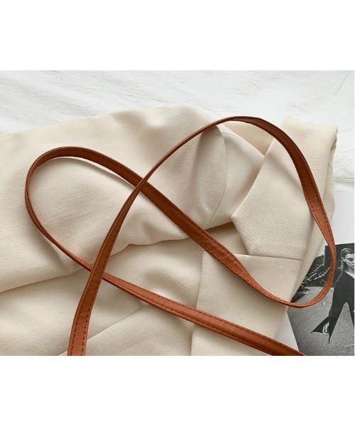 DEVICE（デバイス）の「韓国風 チェック スクエアパイピングミニショルダーバッグ（ショルダーバッグ・レディース・ブラック/ダークブラウン/ブラウン・FREE）」の15枚目の写真