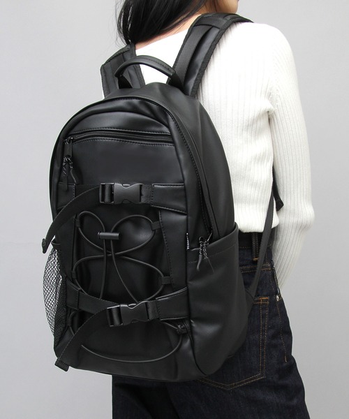 REGiSTA（レジスタ）の「REGiSTA / レジスタ / シープスレザーライク フェイクレザー ボードストラップ  バックパック / 大容量 / リュック（バックパック/リュック・メンズ・ブラック・FREE）」の3枚目の写真