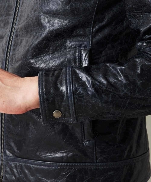MICHEL KLEIN HOMME (ミッシェルクランオム)の「レザーブルゾン(クラックレザー)(ライダースジャケット・メンズ・ネイビー・MEDIUM/LARGE/X-LARGE)」の8枚目の写真