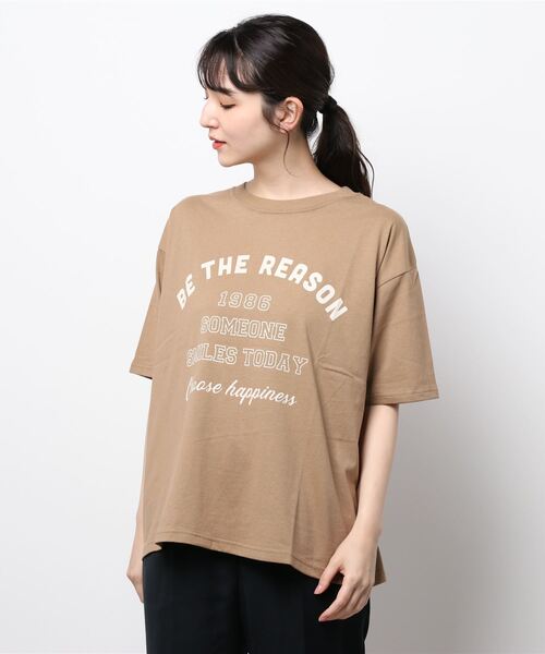 Samansa Mos2（サマンサ モスモス）の「アーチロゴプリントTシャツ（Tシャツ/カットソー・レディース・ブラック/ベージュ/オフホワイト/ブルー/ボルドー・ﾌﾘ-）」の3枚目の写真